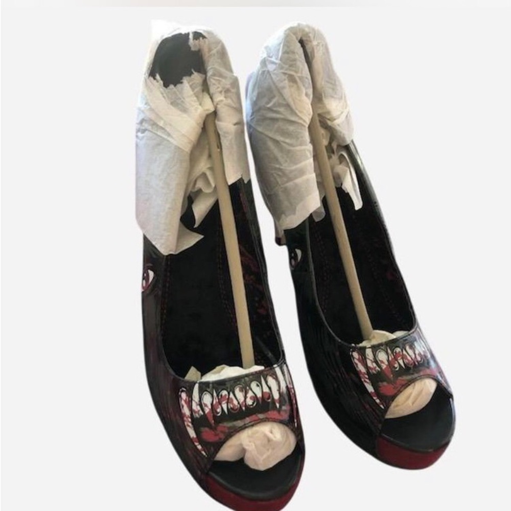 NIB Iron Fist "Wolfbeater" Platform Pumps - Picture 4 of 10